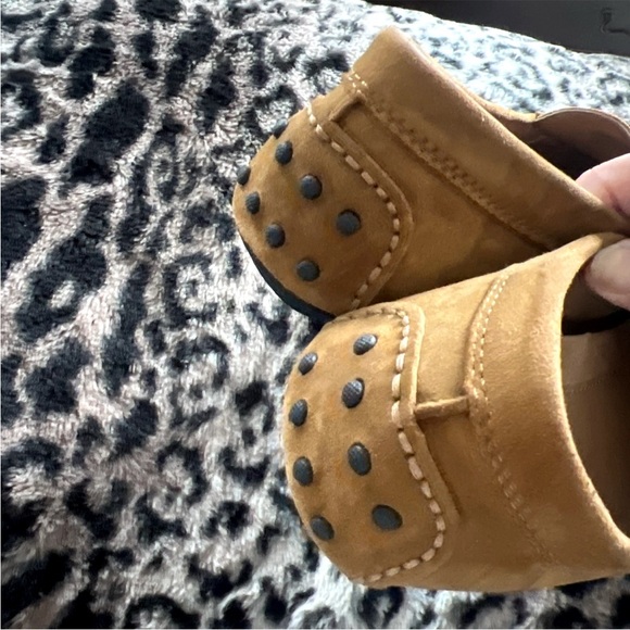 Vionic Cognac Brown Suede Women Sz 8 Driving Loafers with Gold Horsebit Moccasin - Picture 9 of 12